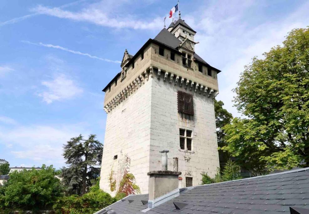 Les Hauts Du Chateau Chambery Bagian luar foto