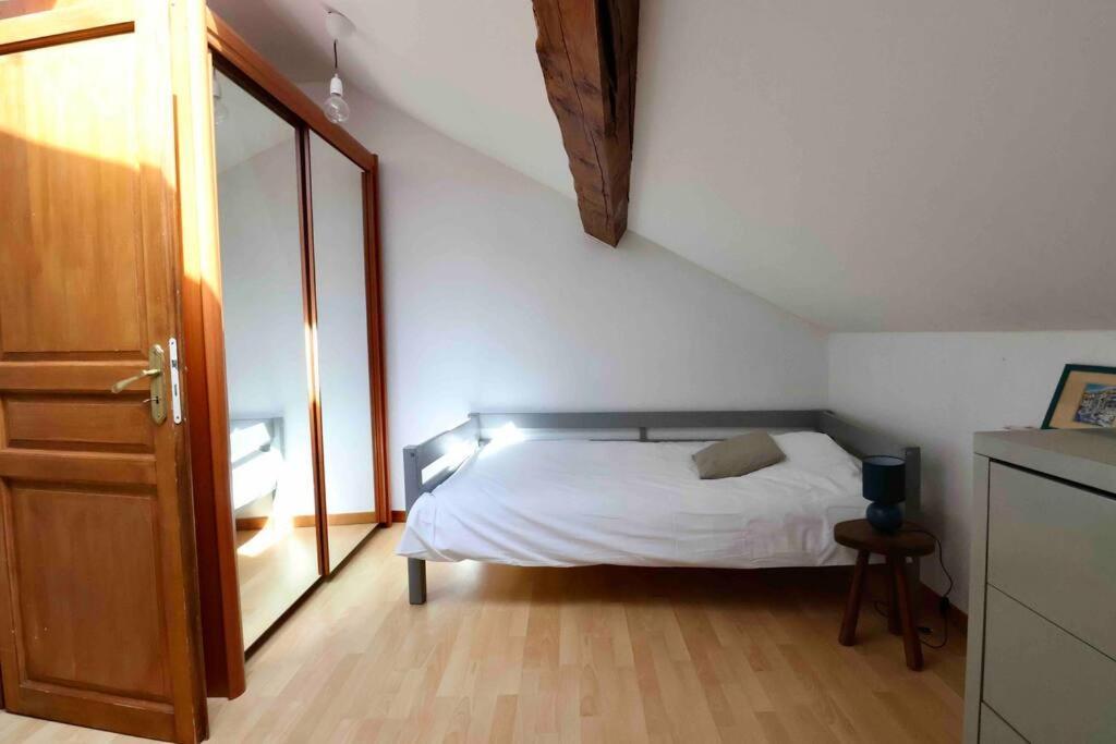 Les Hauts Du Chateau Chambery Bagian luar foto