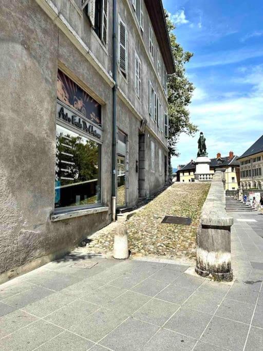 Les Hauts Du Chateau Chambery Bagian luar foto
