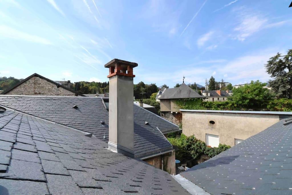 Les Hauts Du Chateau Chambery Bagian luar foto
